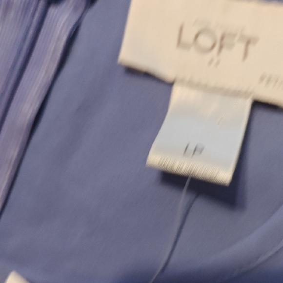 NWT LOFT Women's Pleated Blue Blouse - Picture 7 of 9